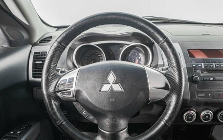 Mitsubishi Outlander III рестайлинг 3, 2008 год, 949 000 рублей, 13 фотография