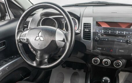 Mitsubishi Outlander III рестайлинг 3, 2008 год, 949 000 рублей, 15 фотография