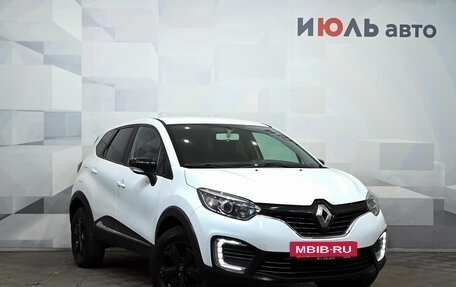 Renault Kaptur I рестайлинг, 2019 год, 1 200 000 рублей, 4 фотография