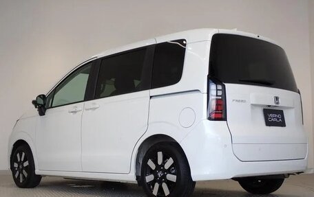 Honda Freed, 2024 год, 1 870 084 рублей, 2 фотография