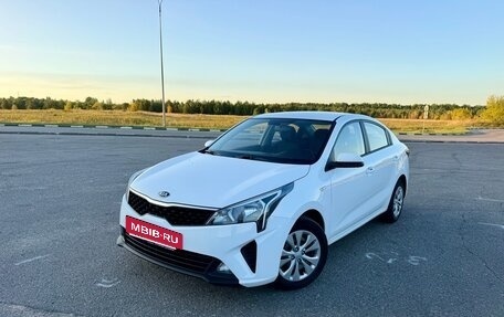 KIA Rio IV, 2021 год, 1 450 000 рублей, 2 фотография
