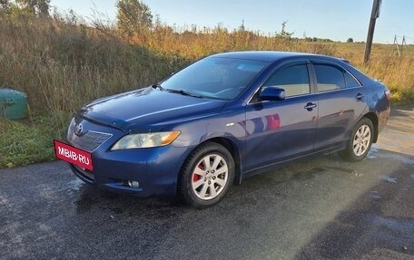 Toyota Camry, 2008 год, 700 000 рублей, 2 фотография