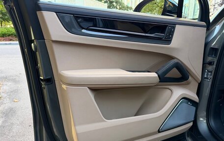 Porsche Cayenne III, 2026 год, 29 000 000 рублей, 14 фотография