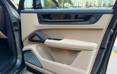 Porsche Cayenne III, 2026 год, 29 000 000 рублей, 26 фотография
