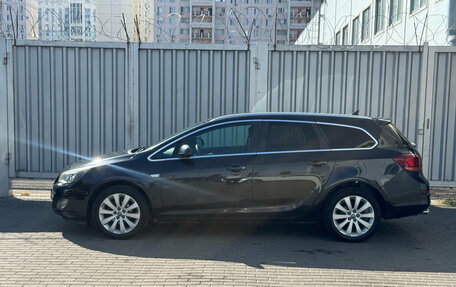 Opel Astra J, 2012 год, 675 000 рублей, 2 фотография