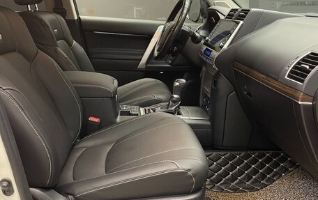 Toyota Land Cruiser Prado 150 рестайлинг 2, 2020 год, 6 500 000 рублей, 9 фотография
