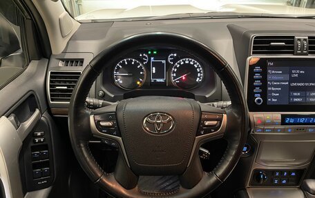 Toyota Land Cruiser Prado 150 рестайлинг 2, 2020 год, 6 500 000 рублей, 16 фотография