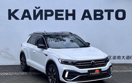 Volkswagen T-Roc I, 2022 год, 1 550 000 рублей, 3 фотография