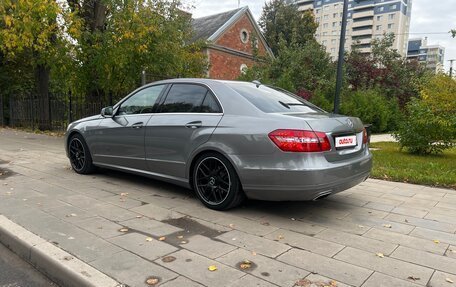 Mercedes-Benz E-Класс, 2012 год, 1 470 000 рублей, 2 фотография