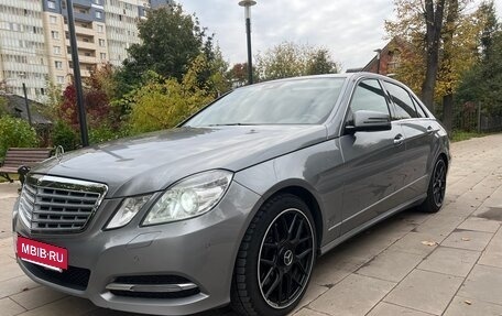Mercedes-Benz E-Класс, 2012 год, 1 470 000 рублей, 5 фотография