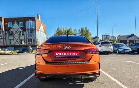 Hyundai Solaris II рестайлинг, 2021 год, 1 350 000 рублей, 2 фотография