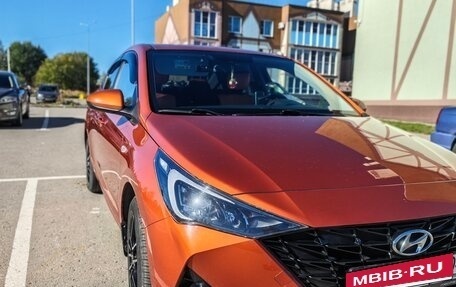 Hyundai Solaris II рестайлинг, 2021 год, 1 350 000 рублей, 5 фотография