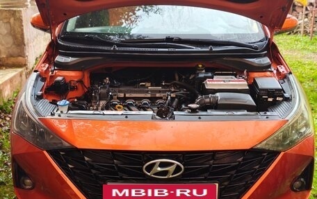 Hyundai Solaris II рестайлинг, 2021 год, 1 350 000 рублей, 21 фотография
