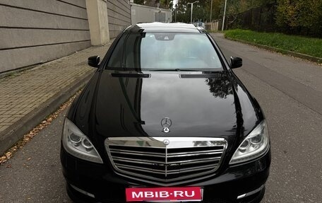 Mercedes-Benz S-Класс, 2013 год, 1 650 000 рублей, 1 фотография
