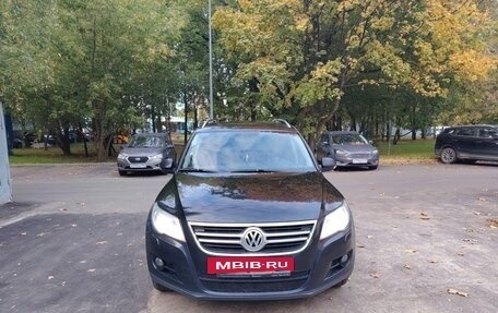 Volkswagen Tiguan I, 2010 год, 799 000 рублей, 2 фотография