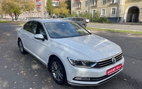 Volkswagen Passat B8 рестайлинг, 2017 год, 1 950 000 рублей, 2 фотография