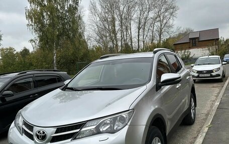 Toyota RAV4, 2013 год, 2 400 000 рублей, 4 фотография