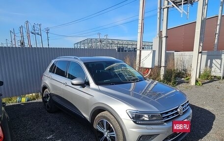 Volkswagen Tiguan II, 2017 год, 2 450 000 рублей, 3 фотография