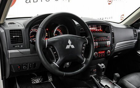 Mitsubishi Pajero IV, 2014 год, 1 899 000 рублей, 7 фотография