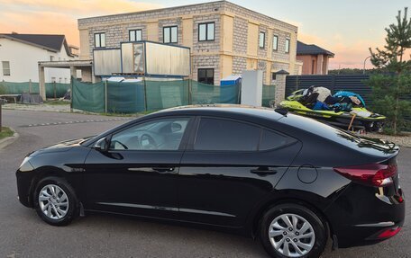 Hyundai Elantra VI рестайлинг, 2019 год, 1 200 000 рублей, 8 фотография