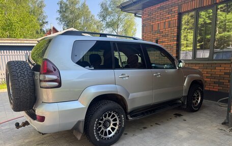 Toyota Land Cruiser Prado 120 рестайлинг, 2005 год, 1 670 000 рублей, 1 фотография