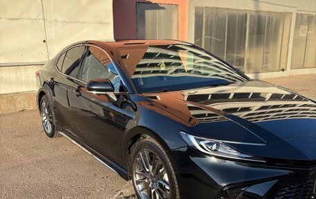Toyota Camry, 2025 год, 3 900 000 рублей, 2 фотография