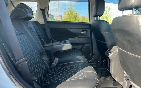 Mitsubishi Outlander III рестайлинг 3, 2020 год, 2 348 000 рублей, 25 фотография