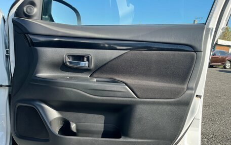Mitsubishi Outlander III рестайлинг 3, 2020 год, 2 348 000 рублей, 26 фотография