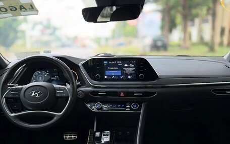 Hyundai Sonata VIII, 2022 год, 2 400 000 рублей, 8 фотография