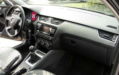 Skoda Octavia, 2014 год, 1 250 000 рублей, 7 фотография