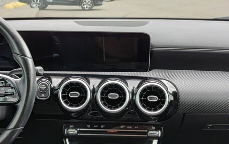 Mercedes-Benz A-Класс, 2018 год, 2 279 000 рублей, 18 фотография