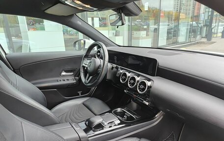 Mercedes-Benz A-Класс, 2018 год, 2 279 000 рублей, 13 фотография