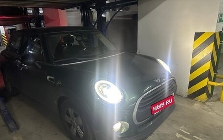 MINI Hatch, 2018 год, 2 100 000 рублей, 4 фотография