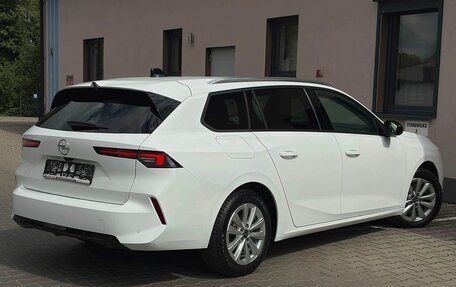 Opel Astra, 2023 год, 2 400 000 рублей, 6 фотография