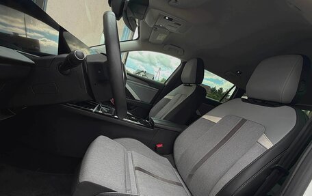 Opel Astra, 2023 год, 2 400 000 рублей, 10 фотография