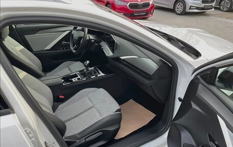 Opel Astra, 2023 год, 2 400 000 рублей, 15 фотография