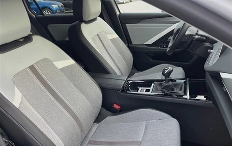 Opel Astra, 2023 год, 2 400 000 рублей, 16 фотография