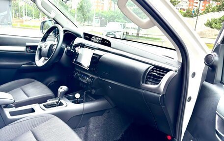 Toyota Hilux VIII, 2024 год, 5 900 000 рублей, 10 фотография