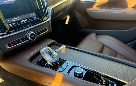 Volvo S90 II рестайлинг, 2022 год, 3 125 000 рублей, 9 фотография