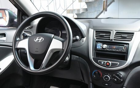 Hyundai Solaris II рестайлинг, 2011 год, 550 000 рублей, 15 фотография