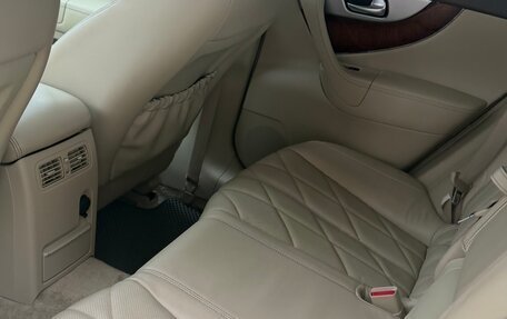 Infiniti FX II, 2012 год, 2 000 000 рублей, 17 фотография