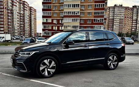 Volkswagen Tiguan II, 2023 год, 4 250 000 рублей, 12 фотография