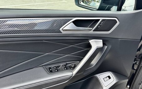 Volkswagen Tiguan II, 2023 год, 4 250 000 рублей, 22 фотография
