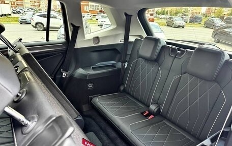 Volkswagen Tiguan II, 2023 год, 4 250 000 рублей, 17 фотография