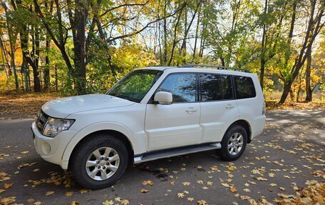Mitsubishi Pajero IV, 2012 год, 1 778 000 рублей, 3 фотография