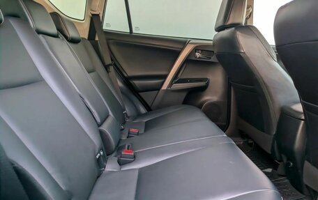 Toyota RAV4, 2018 год, 2 500 000 рублей, 11 фотография