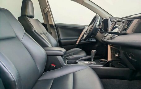 Toyota RAV4, 2018 год, 2 500 000 рублей, 10 фотография