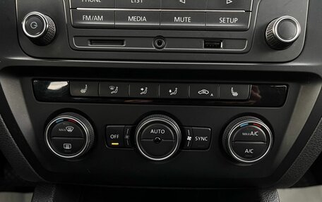 Volkswagen Jetta VI, 2016 год, 1 330 000 рублей, 14 фотография