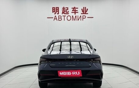 Hyundai Elantra, 2023 год, 1 900 000 рублей, 6 фотография