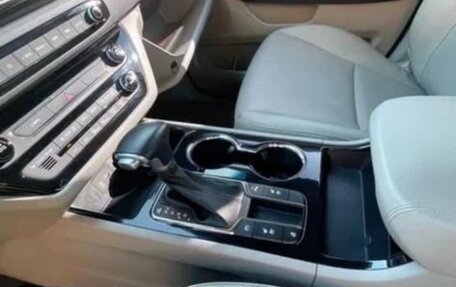 KIA Carnival III, 2019 год, 3 100 000 рублей, 2 фотография